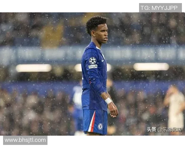 伊曼纽尔奎克利：篮球场上的新星与未来的希望