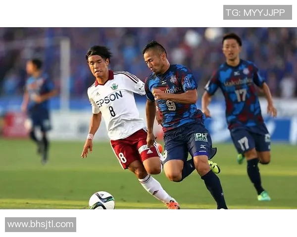 大公松鼠与札幌冈萨多的激烈对决展现足球魅力与团队精神