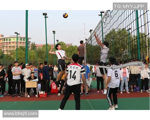 华侨球队与清华大学激战三加时赛场拼搏展现青春风采与团队精神